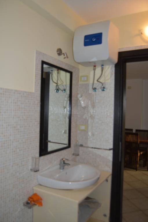 Holiday Properties Commercial Center Santa Maria Buitenkant foto